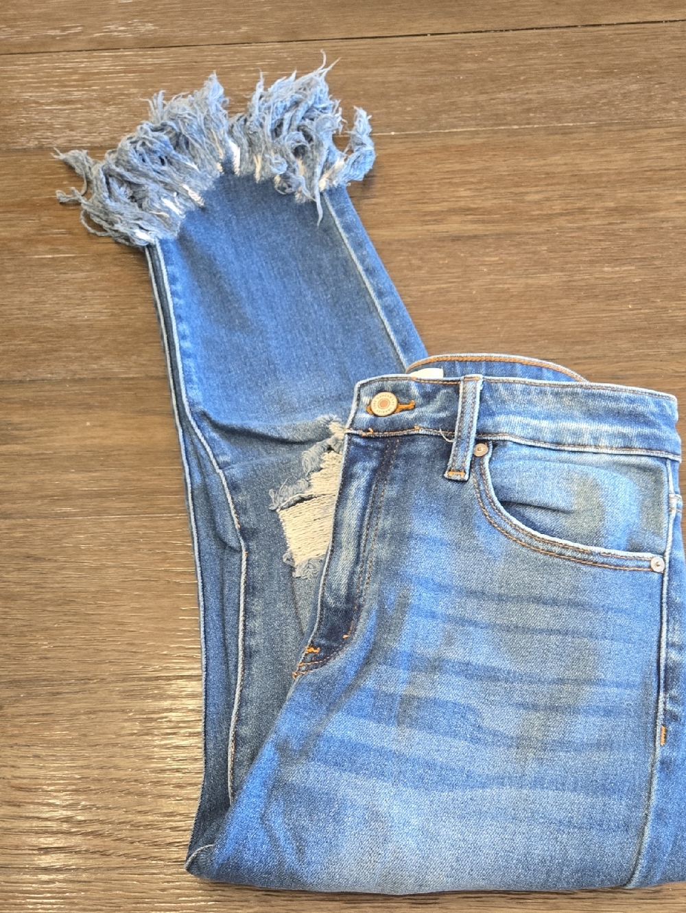 KanCan Light Blue Frayed Ankle Crop Jeans